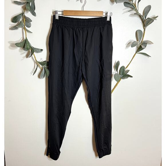 Zyia Black Joggers - Picture 1 of 6